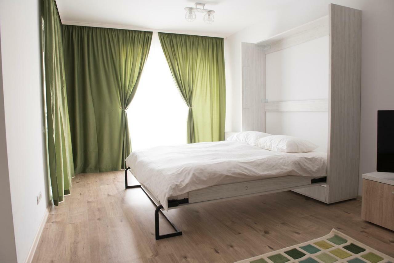 Cassie Apartment Brasov Bagian luar foto