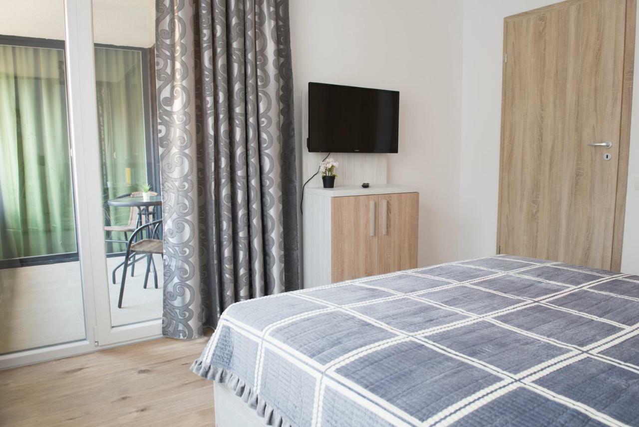 Cassie Apartment Brasov Bagian luar foto