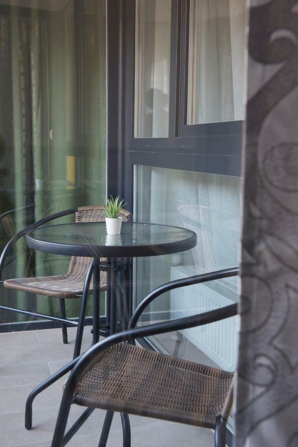 Cassie Apartment Brasov Bagian luar foto