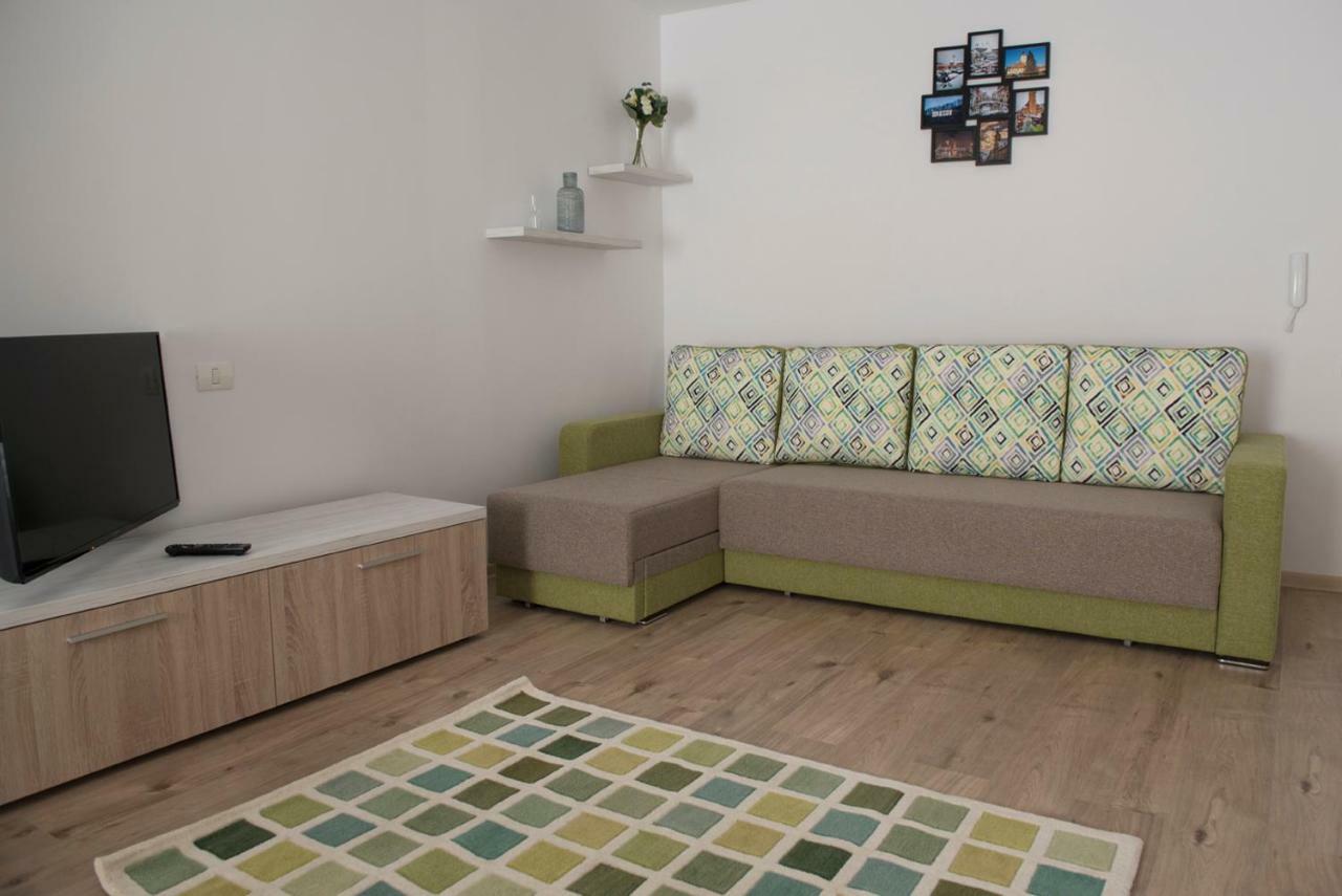 Cassie Apartment Brasov Bagian luar foto